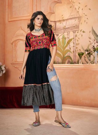 Designer Kurtis Manufacturers in Surat