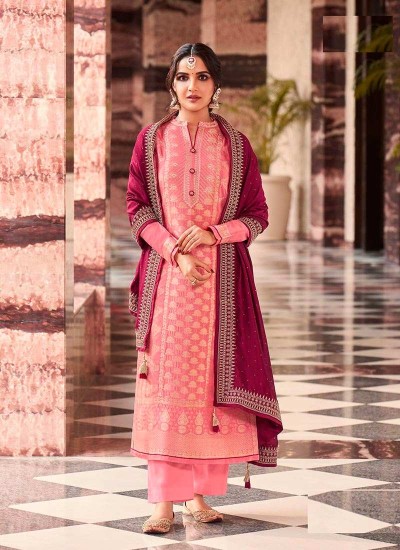 Pakistani Suits Manufacturers in Surat
