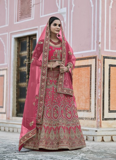 Designer Bridal Lehenga for Boutiques Luxury Lehengas with Zari Resham and Pearl Embellishments in Surat