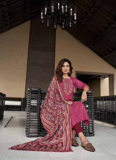 Ethnic Handwork Kurti with Signature Artisan Detailing in Surat