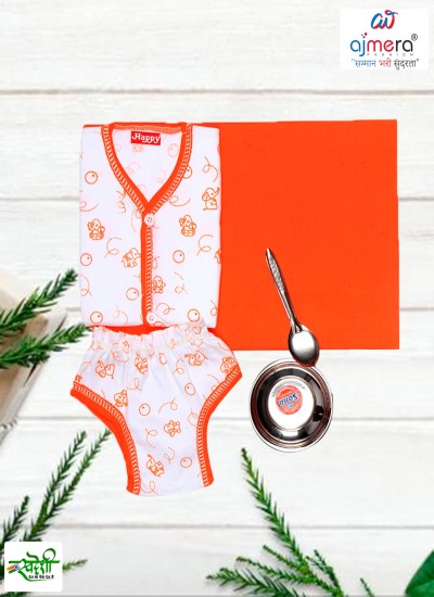 Fashionable Girls Gift Packs with Stylish Must Haves in Surat