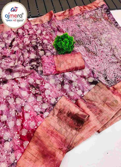 Handloom Silk Saree Lightweight and Elegant Drape in Surat