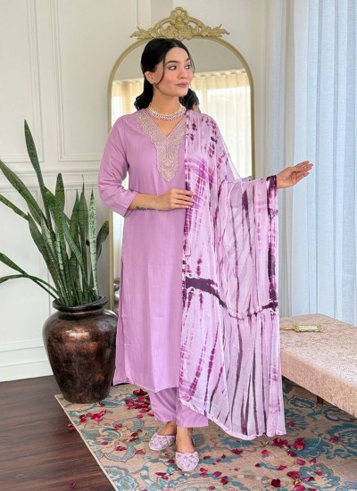 Low Cost Dress Material in Bulk at Manufacturer Prices for Retailers in Surat