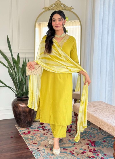 Low Cost Dress Material in Bulk at Manufacturer Prices for Retailers in Surat