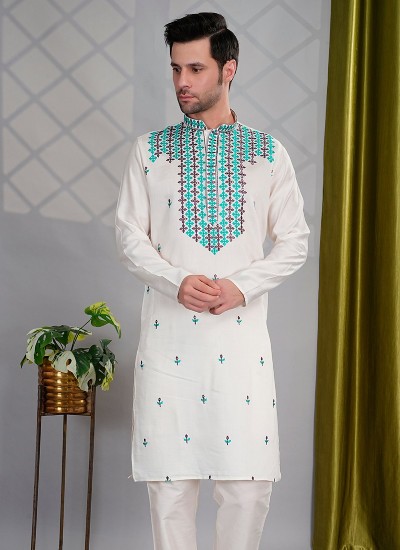 Online Platform to Buy Kurta Pajama in Bulk for Wholesale in Surat