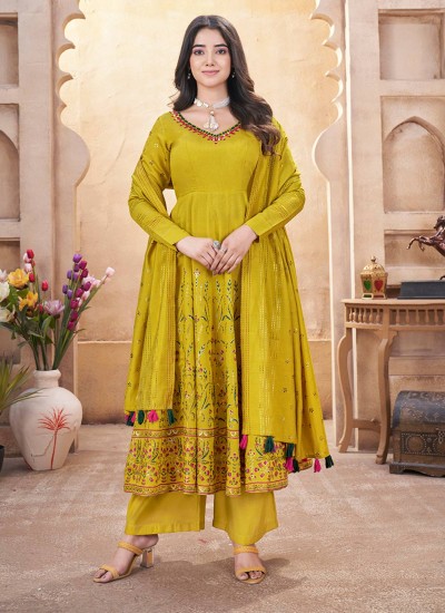 Shop Wholesale Dress Material Superior Quality at Low Rates in Surat