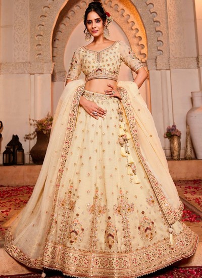 Wholesale Bridal Wedding Lehengas Premium Fabrics Exquisite Embroidery Factory Direct Bulk Deals in Surat