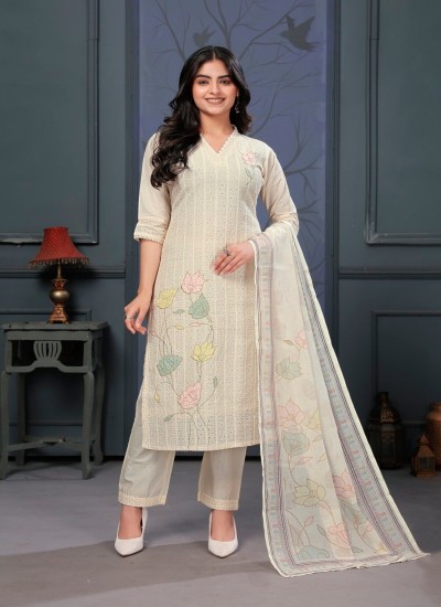 Womens Ethnic Chikan Kurti Lucknowi Chikankari Embroidery Breathable Cotton Georgette Fabric in Surat